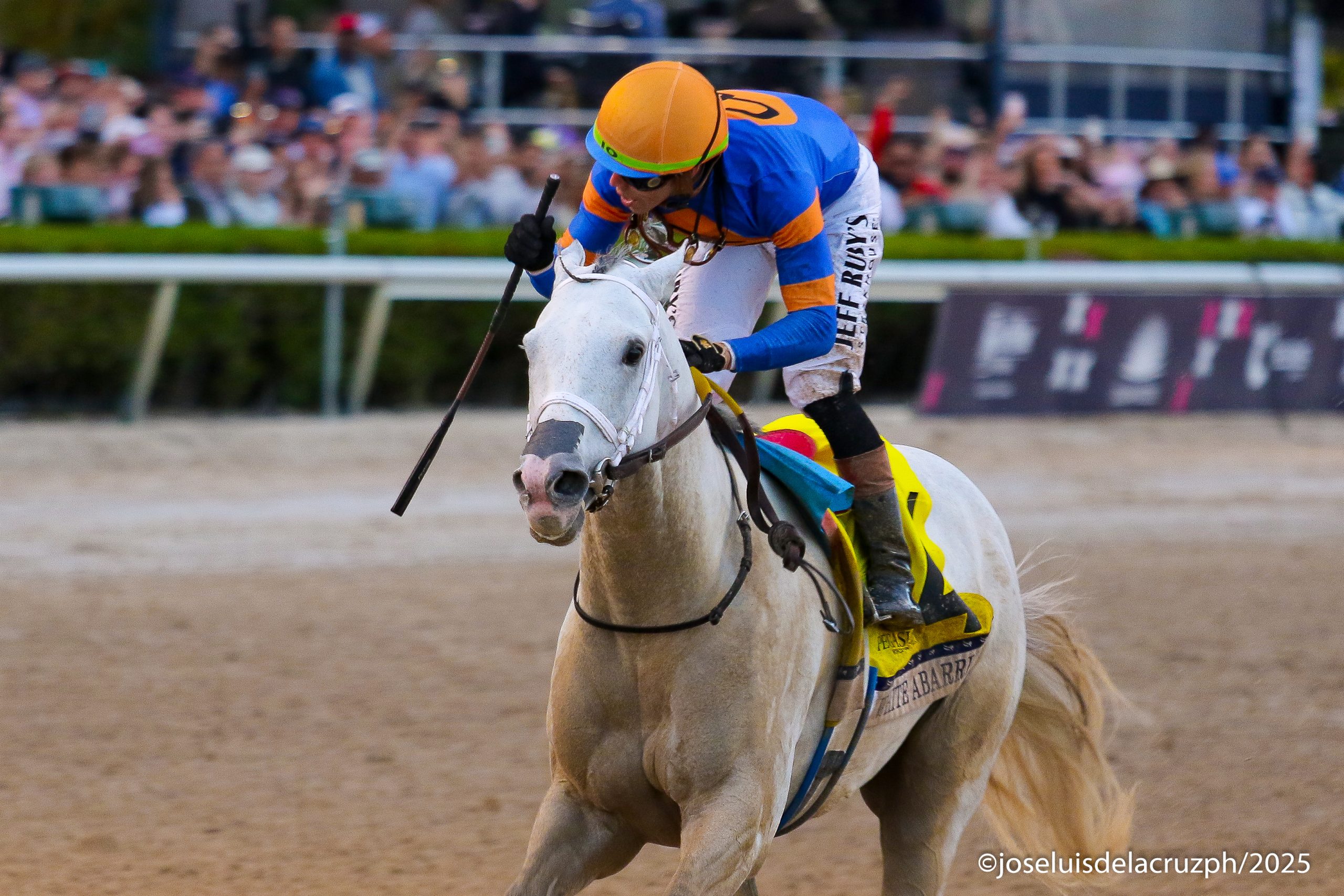 En este momento estás viendo WHITE ABARRIO, IMPARABLE EN LA PEGASUS WORLD CUP.