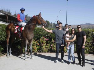 Lee más sobre el artículo CastorTroy homenajeo al ganador del Derby 2015.