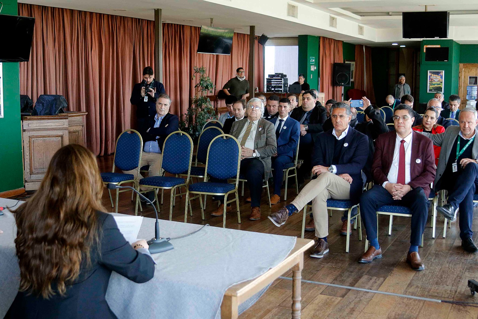 En este momento estás viendo AHICHI nace como propuesta educativa y de formación para la industria hípica.